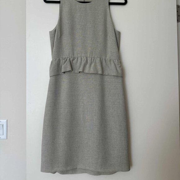 Dress with peplum detail - Picture 3 of 3